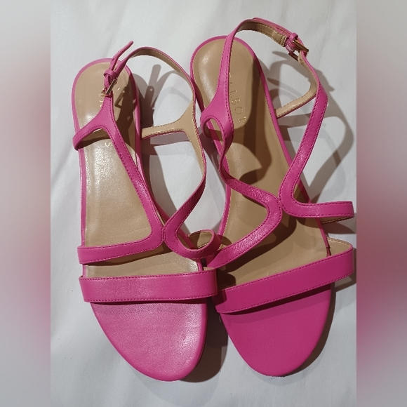 Talbots Vibrant Pink Strappy Sandals - Picture 1 of 4